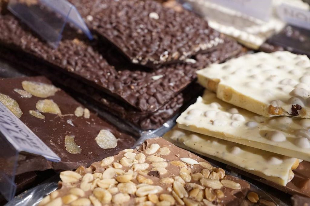 national-almond-buttercrunch-day-june-29