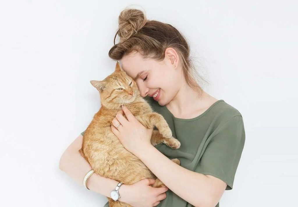 national-hug-your-cat-day-june-4