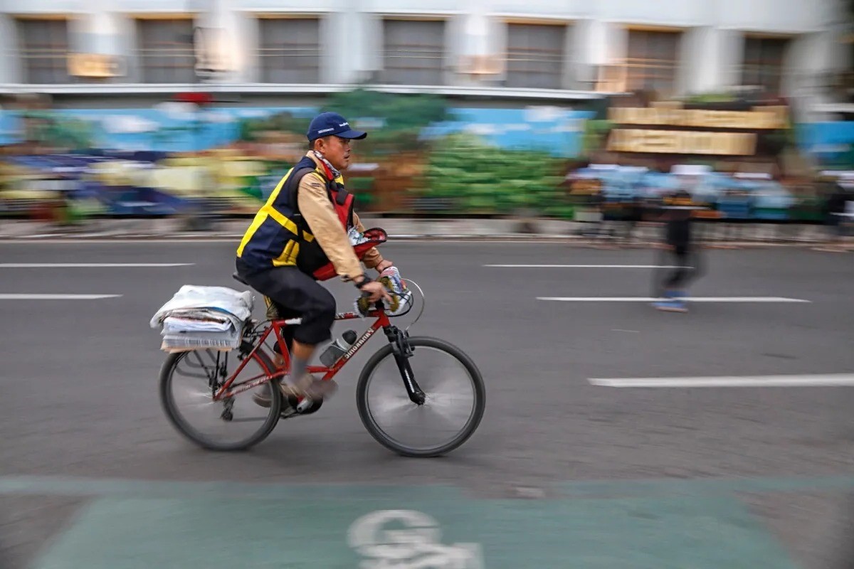 national-newspaper-carrier-day-september-4