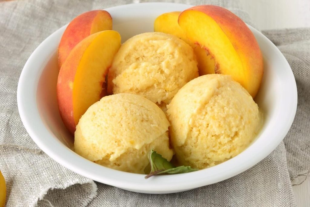 national-peach-ice-cream-day-july-17