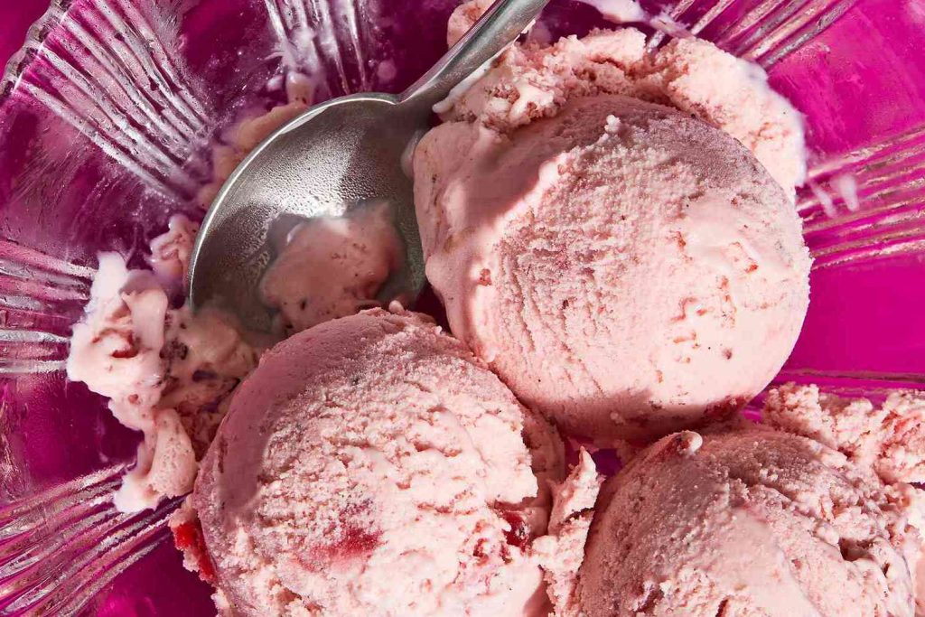 national-strawberry-ice-cream-day-january-15