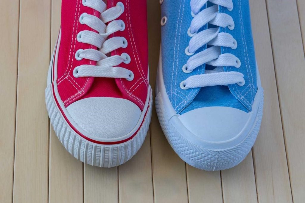 national-two-different-colored-shoes-day-may-3